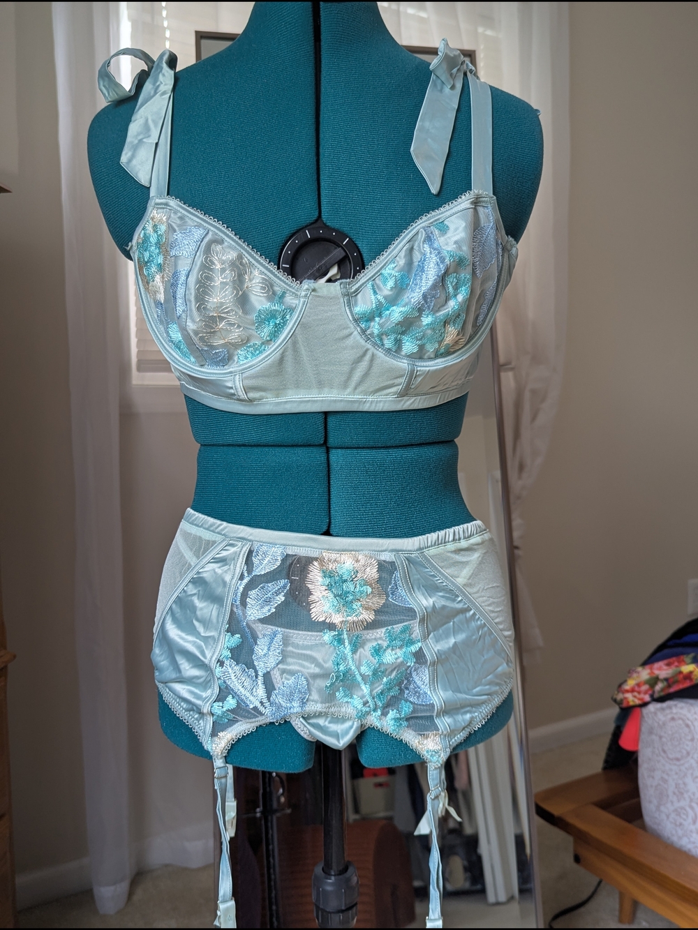 Light Blue Embroidered Lace Bra & Garter Set - NEVER WORN!